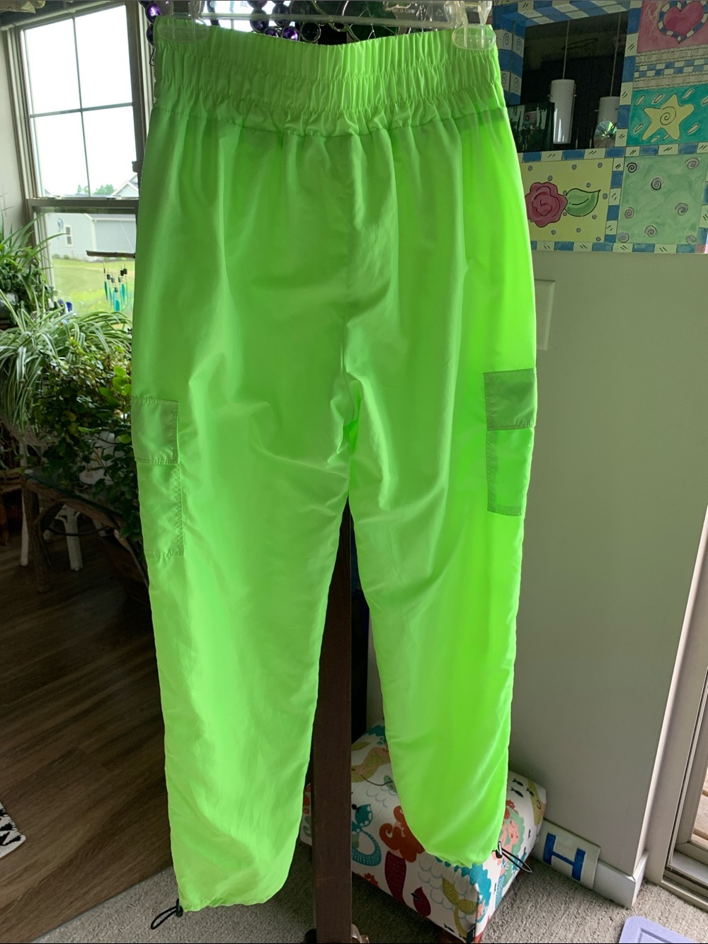 Glow Stick Green Cargo Windbreaker/Parachute Pants Joggers Size M